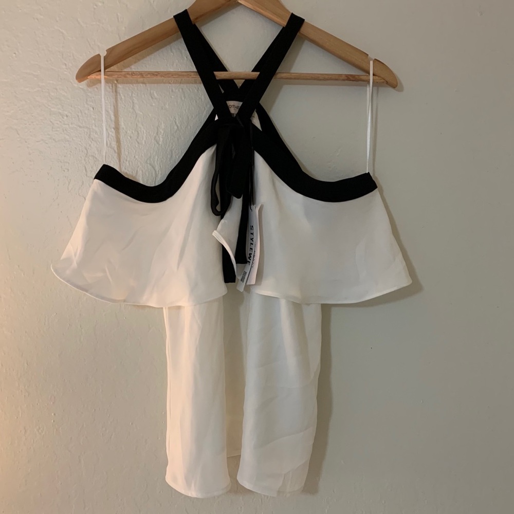 NWT STYLEWE Off shoulder Top